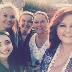 Meet your Posher, Crystal